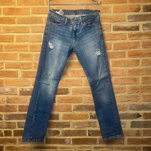 Distressed light wash Levi’s